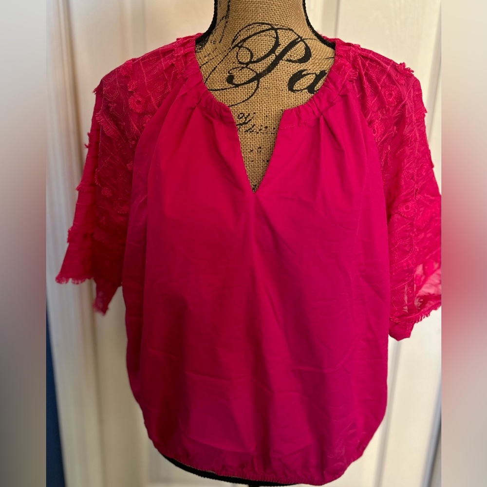 Marc New York by Andrew Marc Magenta Pink V-Neck Short Lace Sleeves Size Large